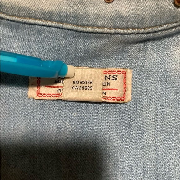 Vintage Guess Distressed Denim Jacket Vest! - Picture 12 of 14